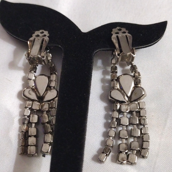 RHINESTONE ANTIQUE DANGLE EARRINGS CLIP-ON - Picture 2 of 5